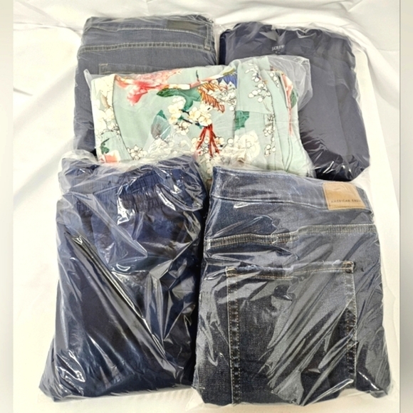 Mystery Box Not So Mysterious Five Piece Bundle in Women's Size 14-XXL - Picture 2 of 2